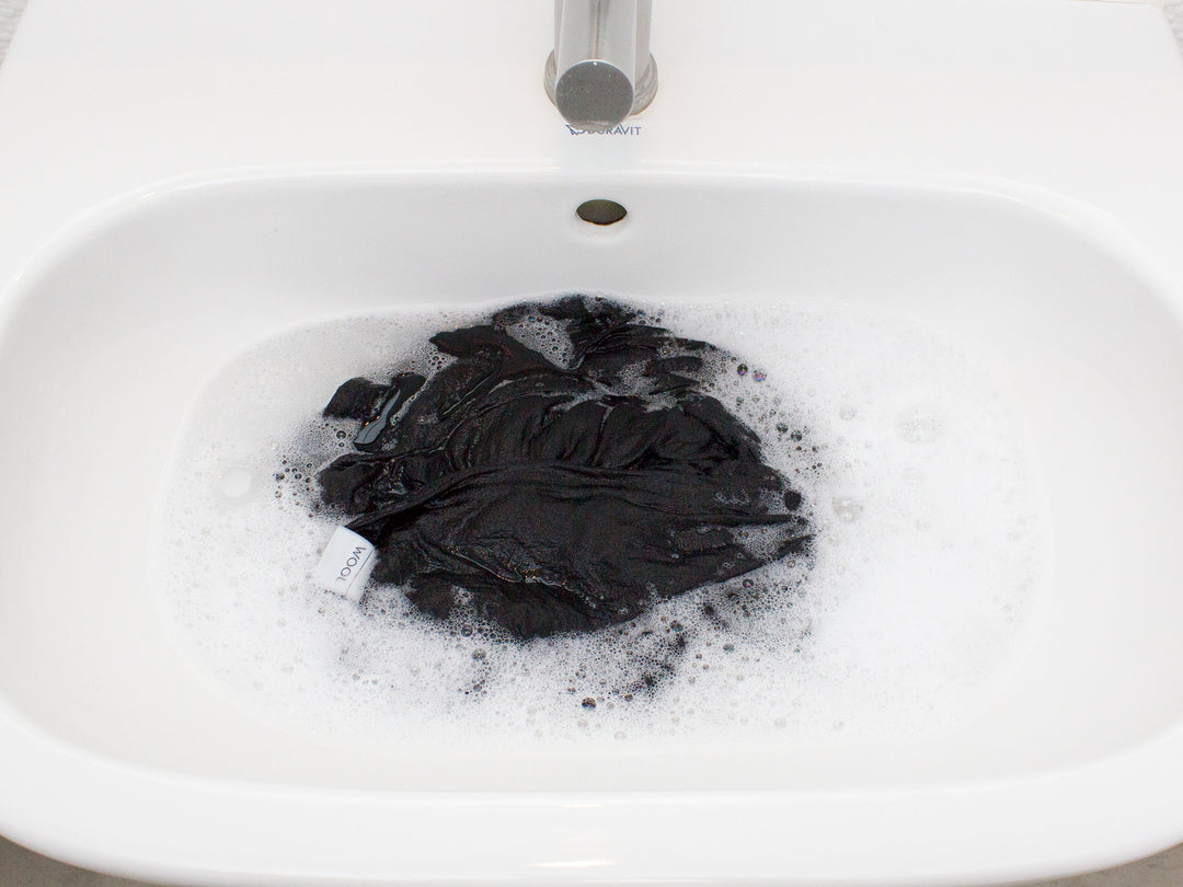 How to wash your wool when traveling
