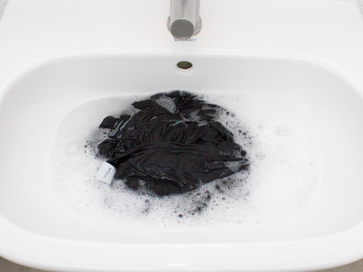 How to wash your wool when traveling