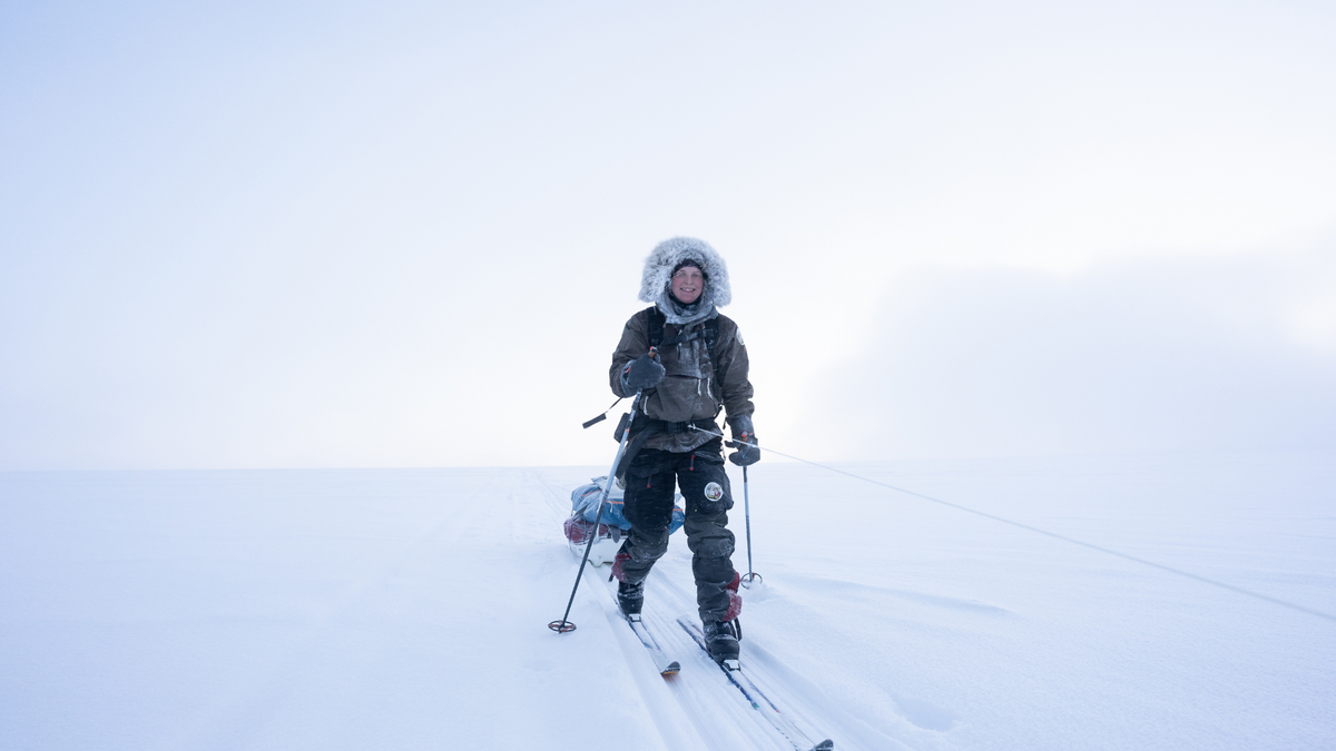From Polar Night to Midnight Sun: A Tale of a 3-Month Nomadic Journey through Spitsbergen's Landscape