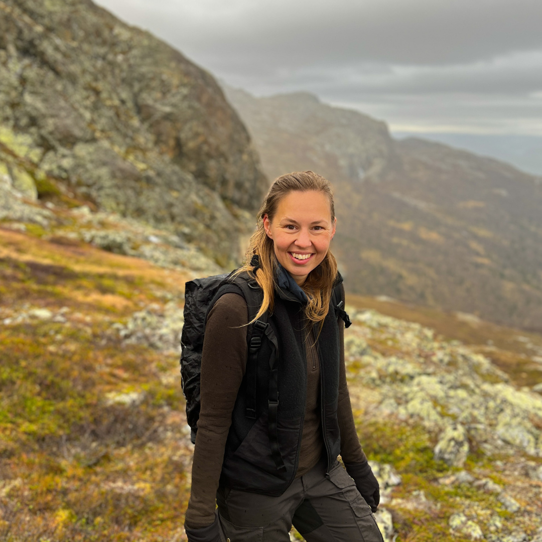 Hiking, women