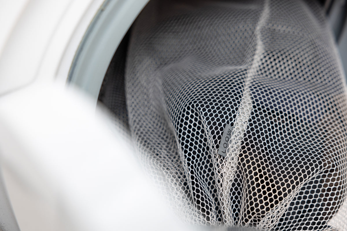LOOW laundry net in a washing machine